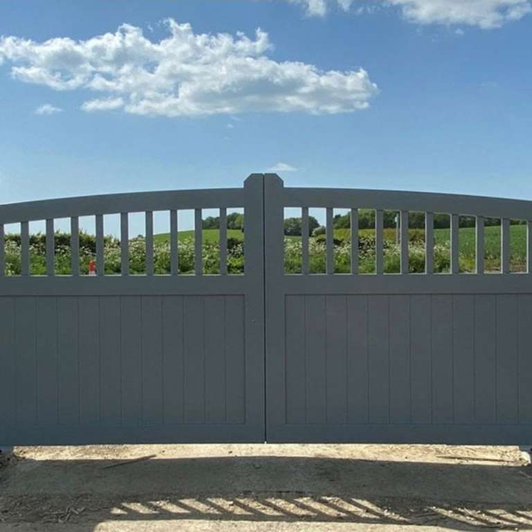 Capitan Gate aluminium gate Applegate